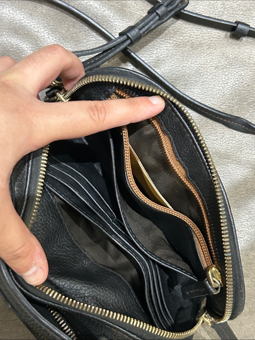 Dooney & Bourke Black Pebbled Leather Camera Crossbody with Gold Hardware - Picture 8 of 9
